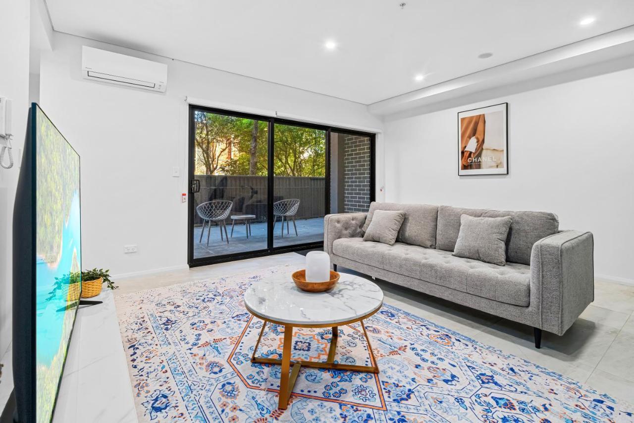 Urban Oasis In Heart Of Homebush 시드니 외부 사진
