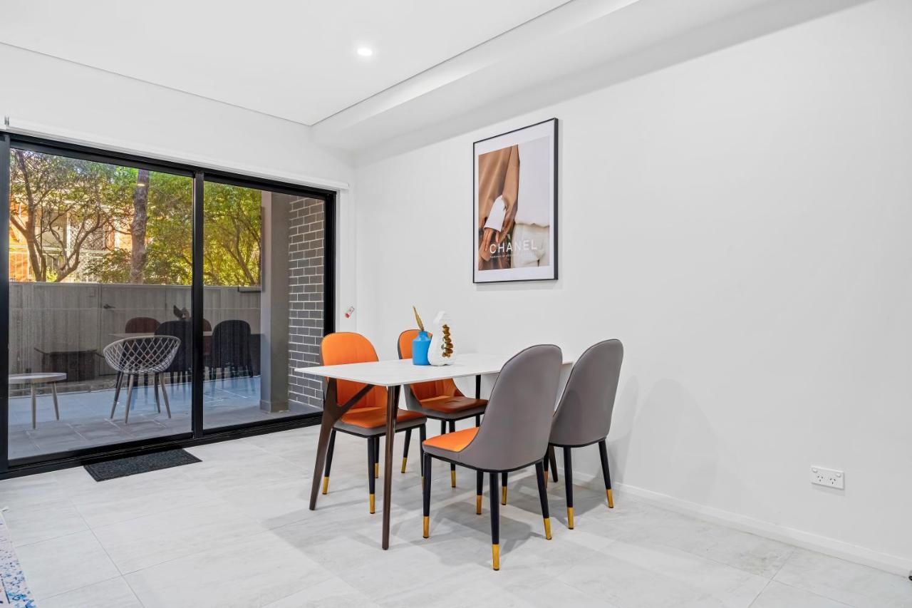 Urban Oasis In Heart Of Homebush 시드니 외부 사진