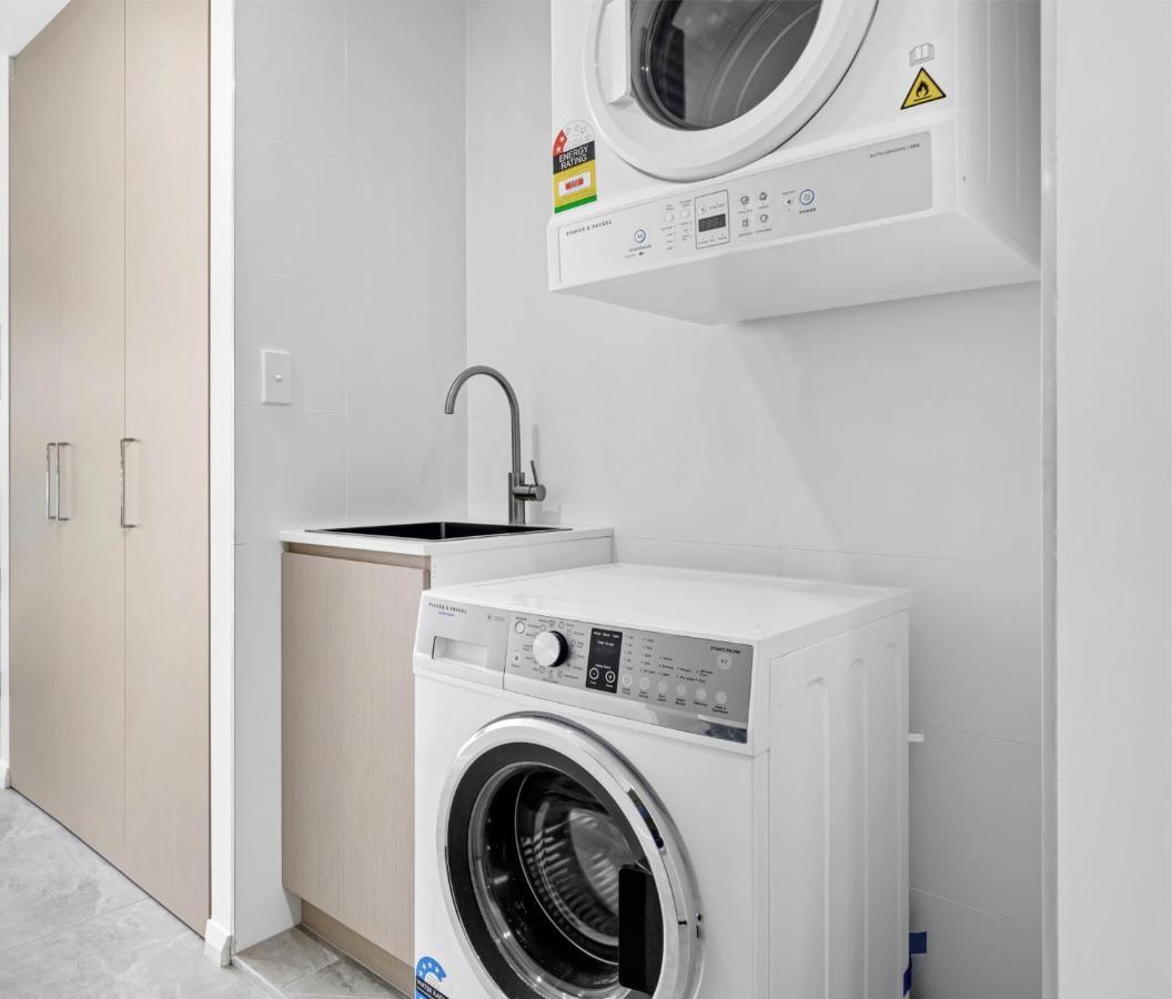 Urban Oasis In Heart Of Homebush 시드니 외부 사진
