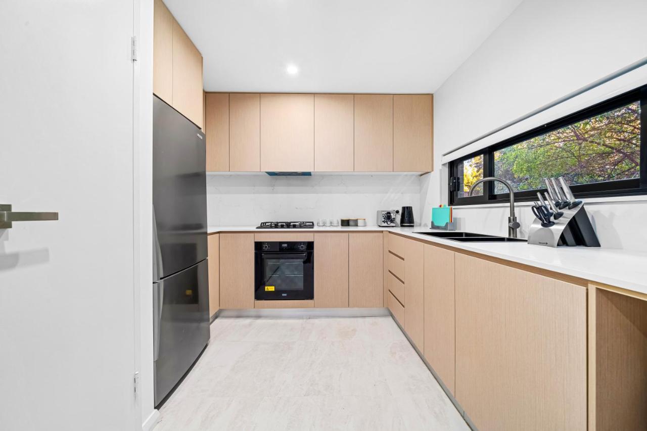 Urban Oasis In Heart Of Homebush 시드니 외부 사진