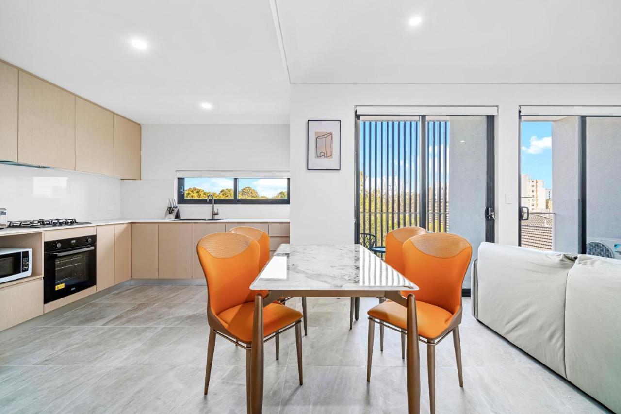 Urban Oasis In Heart Of Homebush 시드니 외부 사진