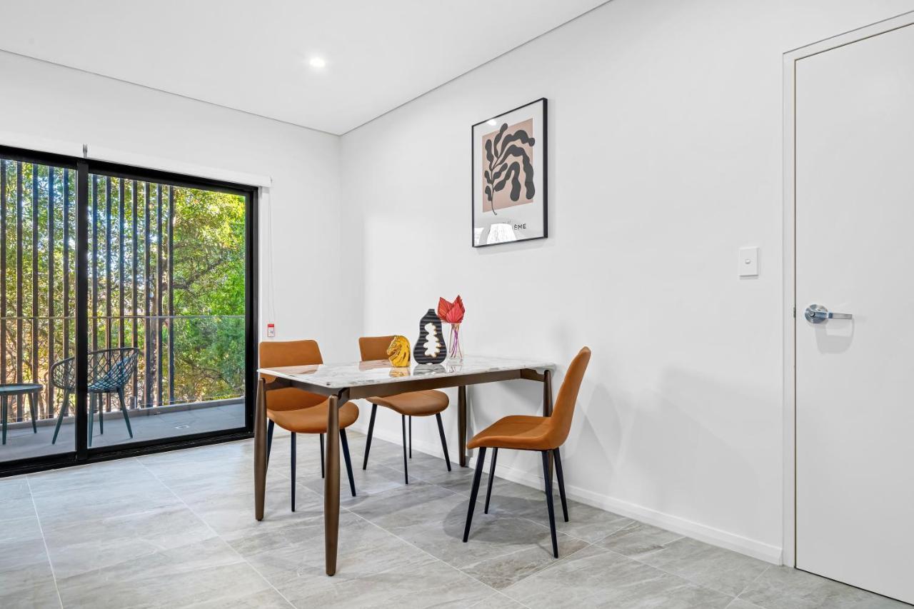 Urban Oasis In Heart Of Homebush 시드니 외부 사진